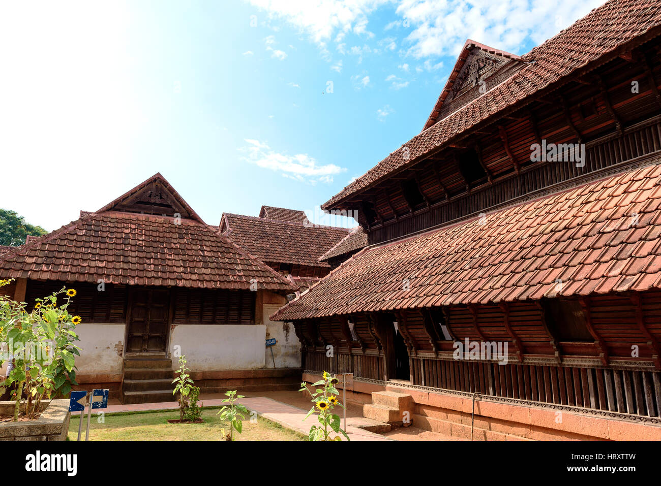 Padmanabhaswamy temple architecture hi-res stock photography and images ...