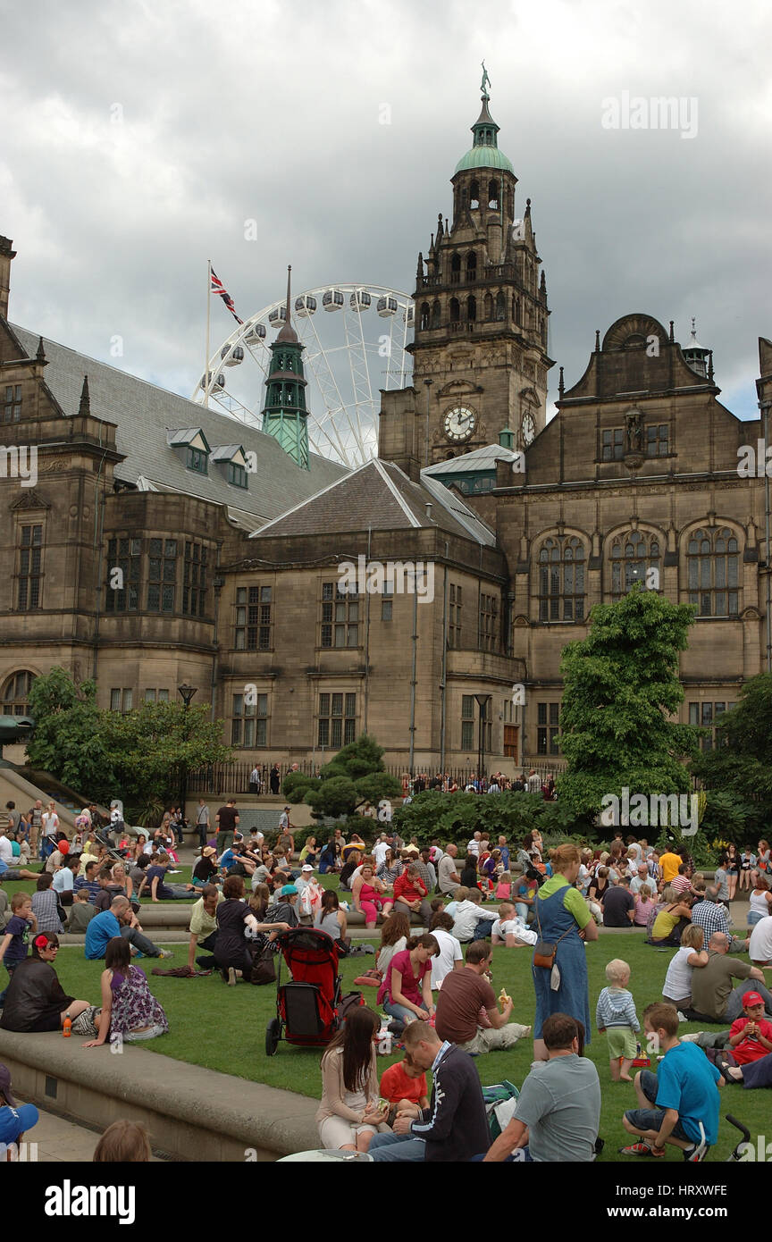 Sheffield town hall clock tower hi-res stock photography and images - Alamy