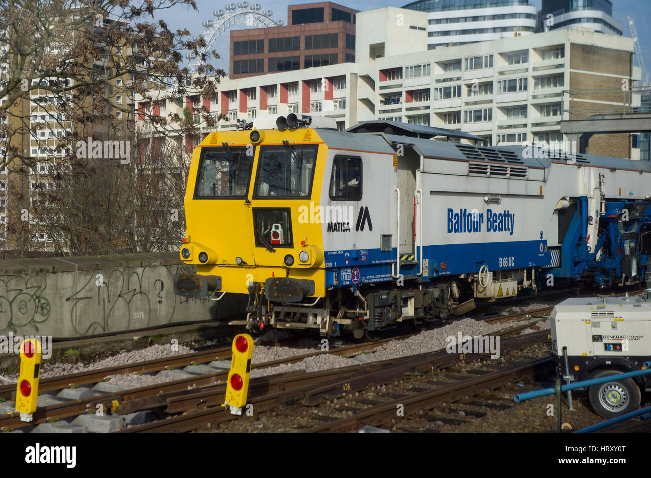 Railway catenary hi-res stock photography and images - Page