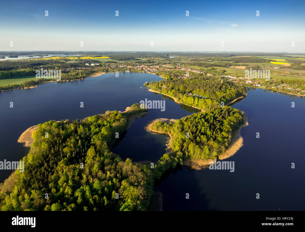 Krakower Seenlandschaft mit Inseln und Blick auf Krakow am See, Krakow