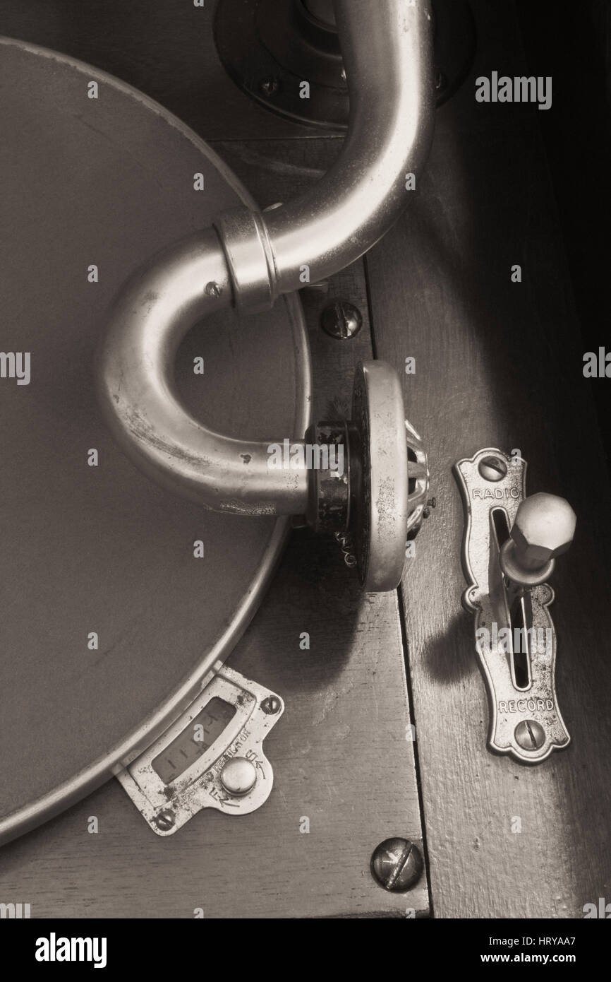Antique Gramophone Phonograph 6BW - Vintage Gramophone Phonograph Closeup With Turntable and Needle Stock Photo