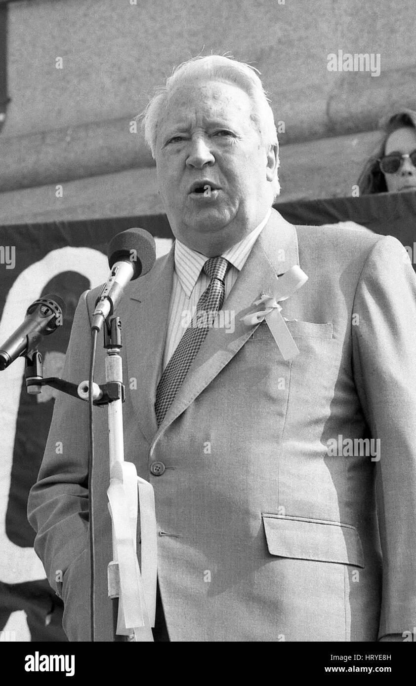 Rt. Hon. Edward Heath, former Prime Minister of Britain and Conservative party Leader, speaks at a Friends of John McCarthy rally in Trafalgar Square, London on April 13, 1991. John McCarthy was a British journalist being held hostage in Beirut, Lebanon. Stock Photo