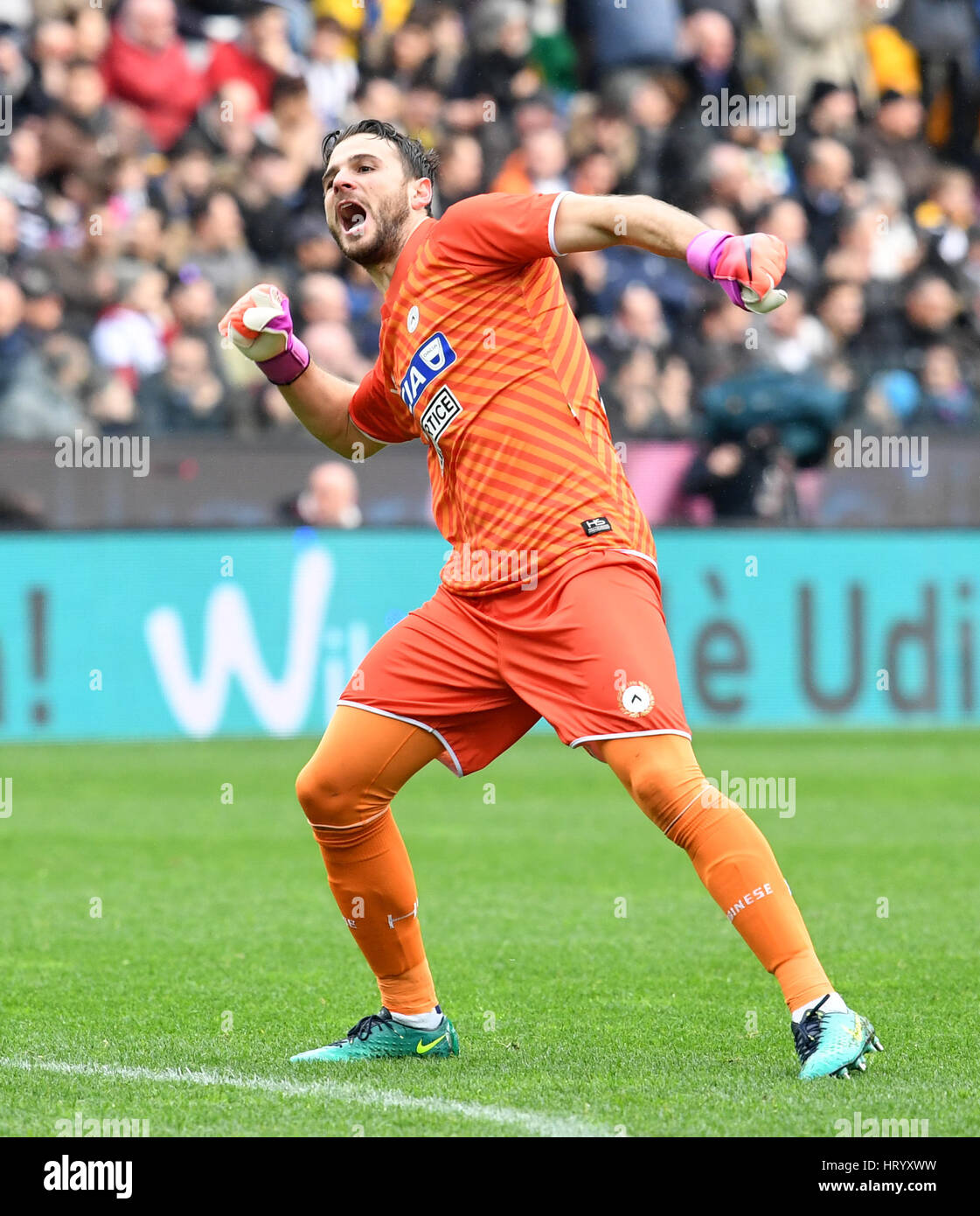 Udinese goalkeeper hi-res stock photography and images - Alamy, image size:1121x1390