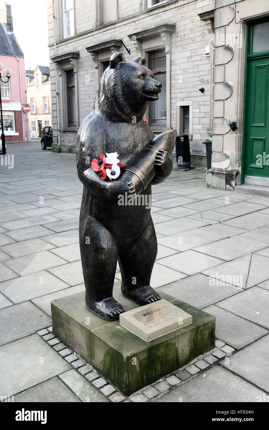 Statue of Wojtek, the soldier bear, gifted by the people of Zagan, Poland to Duns in the Scottish Borders, April 2016. Stock Photo