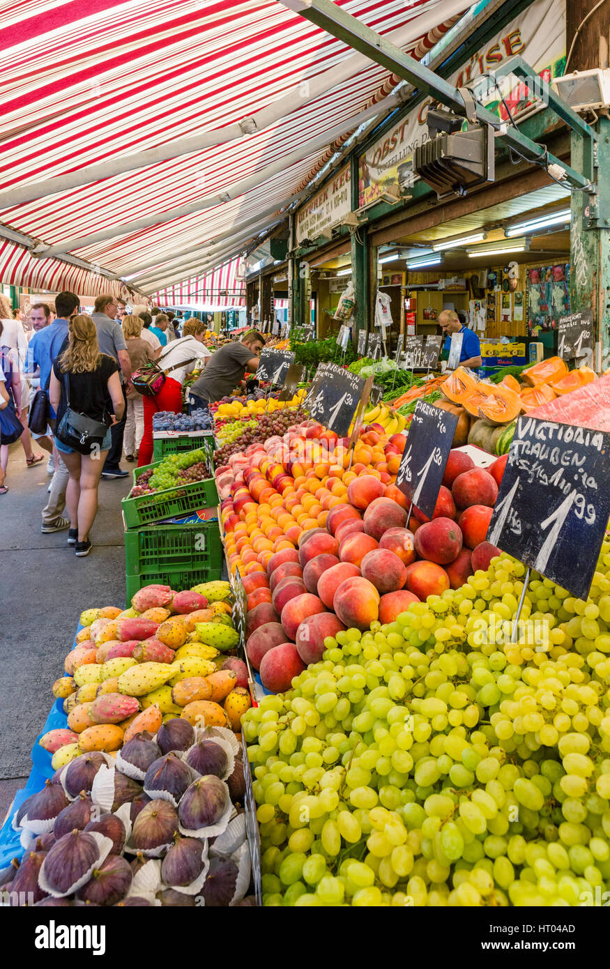 Fresh fruit stall in the Naschmarkt, Vienna, Austria Stock Photo