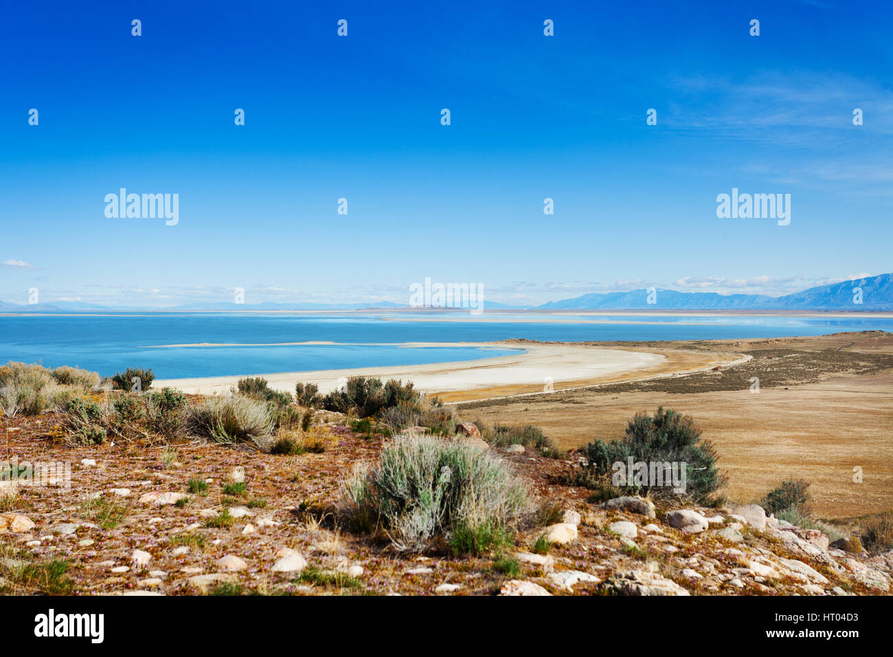 Panoramic view of beautiful Great Salt Lake at Antelope Island State ...