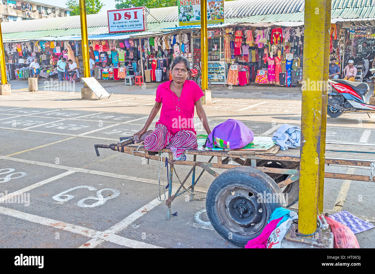 Sri lanka bus hi-res stock photography and images - Alamy