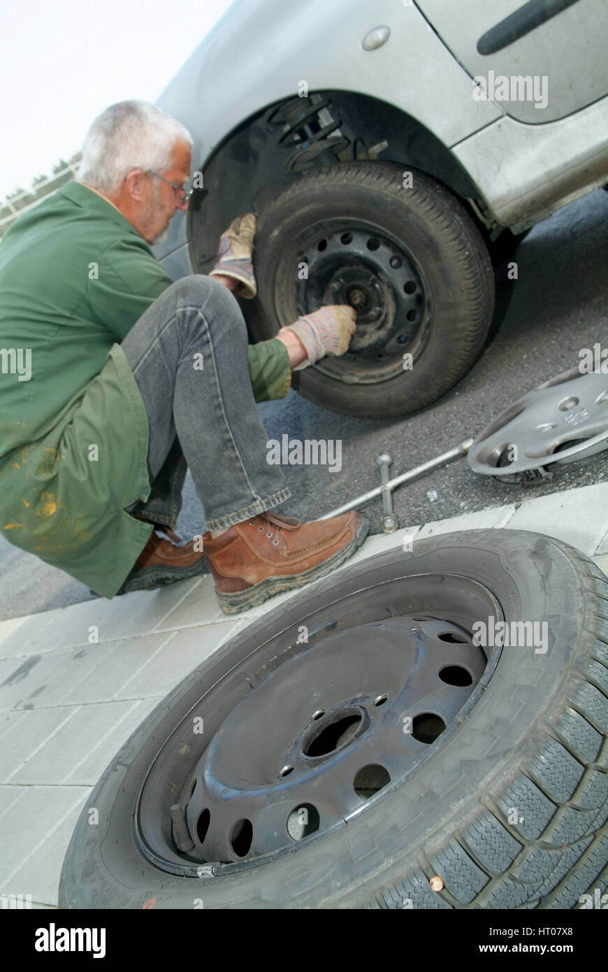 Reifenwechsel - tire change Stock Photo
