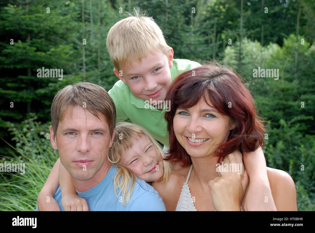 Familienfoto, Eltern mit zwei Kindern - familiy picture Stock Photo