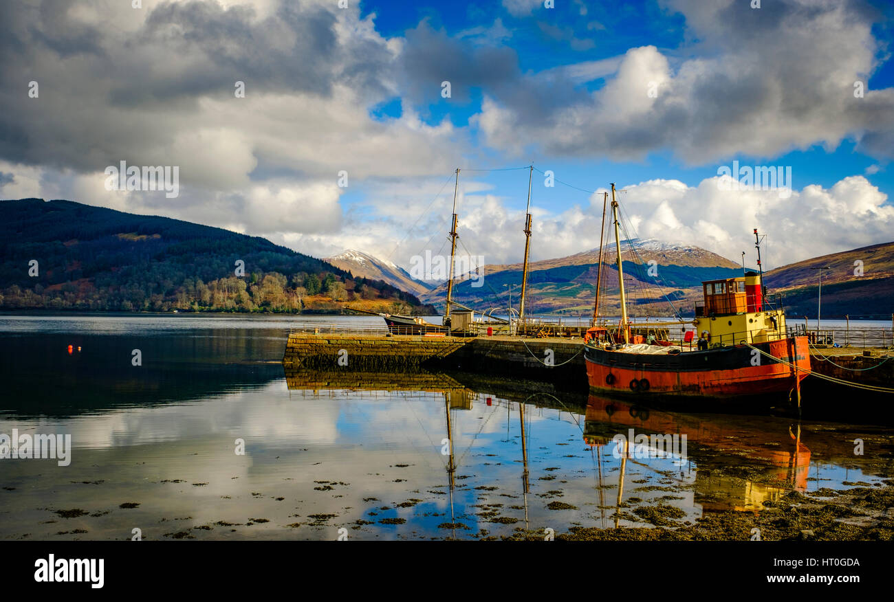 The puffer 'Vital Spark' tied up at low tide at Inveraray, Argyll and Bute, Scotland Stock Photo