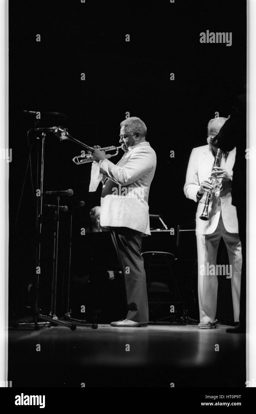 Male jazz vocalist hires stock photography and images Alamy