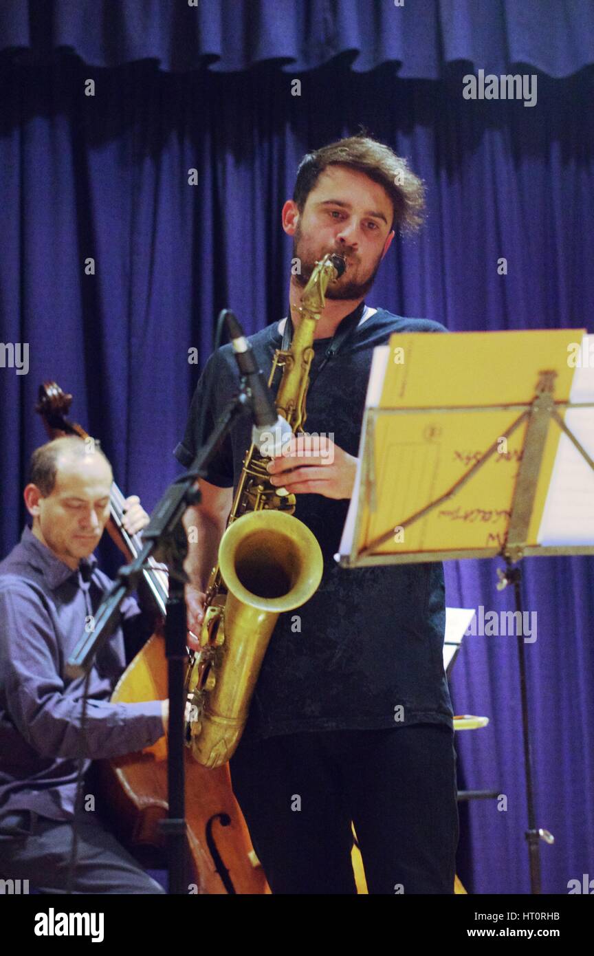 Josh Arcoleo, Watermill Jazz Club, Dorking, Surrey, October 2015. Artist: Brian O'Connor. Stock Photo