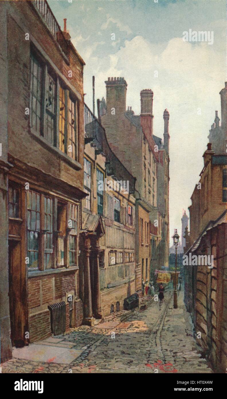 'Strand Lane, Looking Towards The River', 1926. Artist: John Crowther. Stock Photo