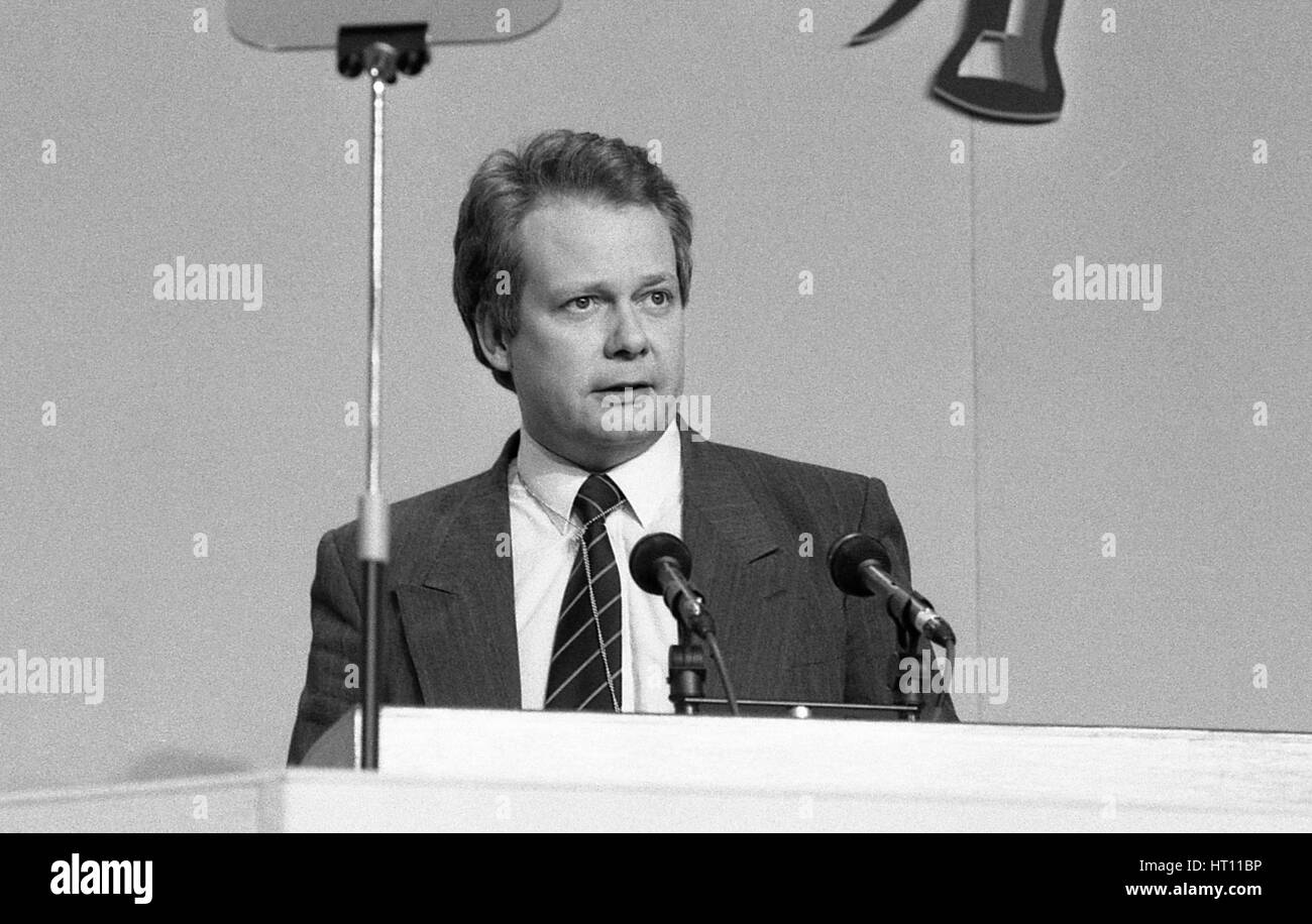 Councillor Eric Ollerenshaw speaks at the Conservative Local Government conference in London, England on March 3, 1990. In 2010 he became Conservative MP for Lancaster and Fleetwood. Stock Photo