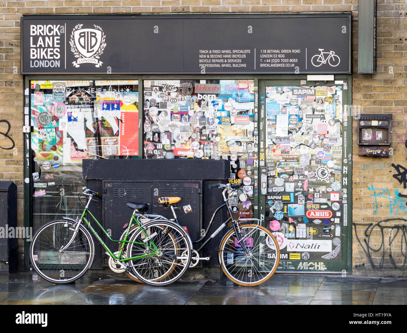 Brick Lane Bikes, set up by a former cycle courier in London's fasionable Shoreditch area. Well known for its focus on fixie and singlespeed bikes Stock Photo