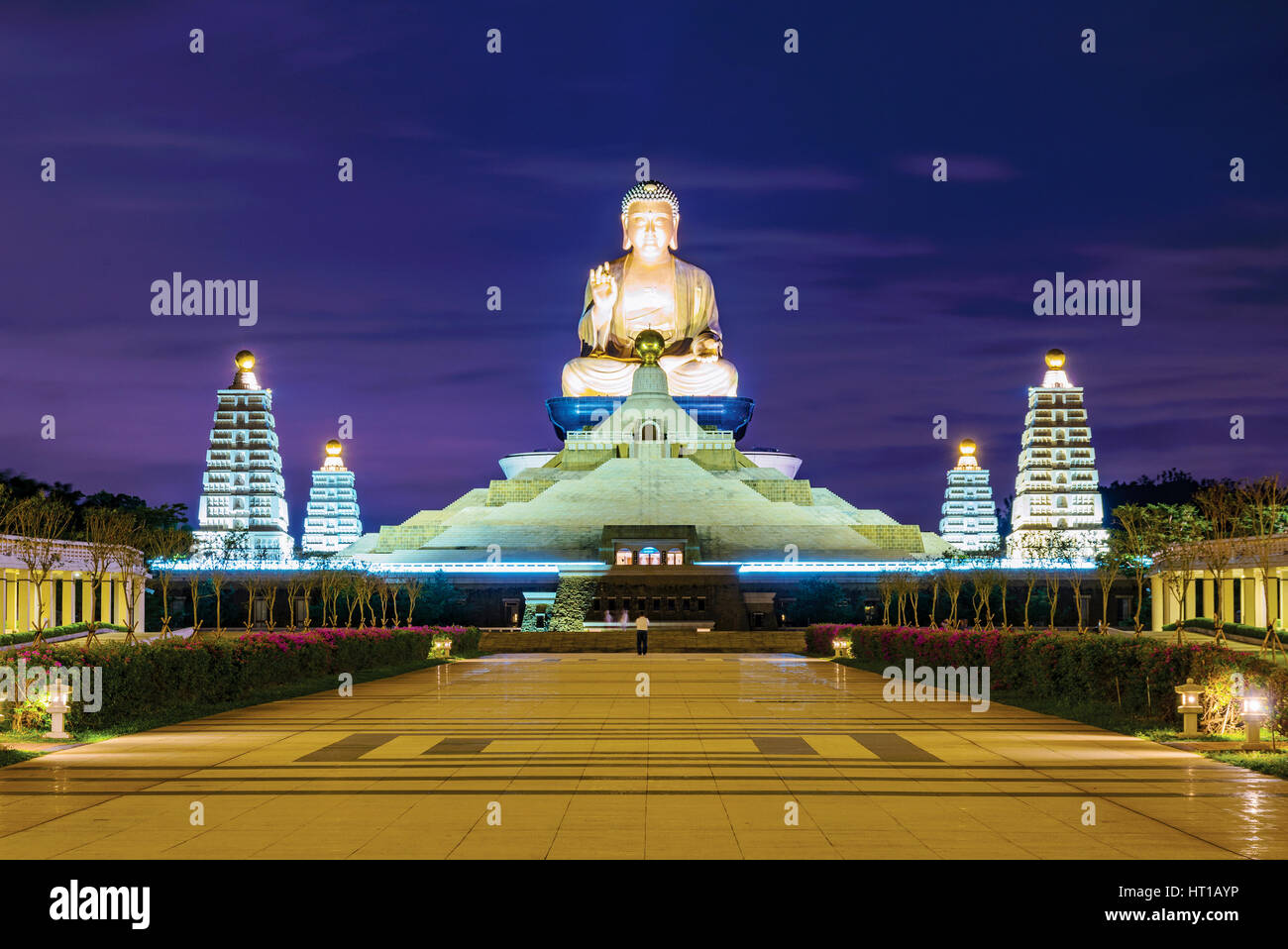 Buddha statue at night in Fo Guang Shan Taiwan Stock Photo Alamy