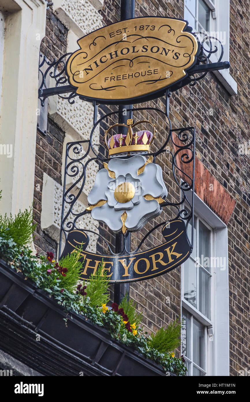 London, Islington   The York public house in Islington High Street, with its inn sign depicting the Yorkist rose Stock Photo
