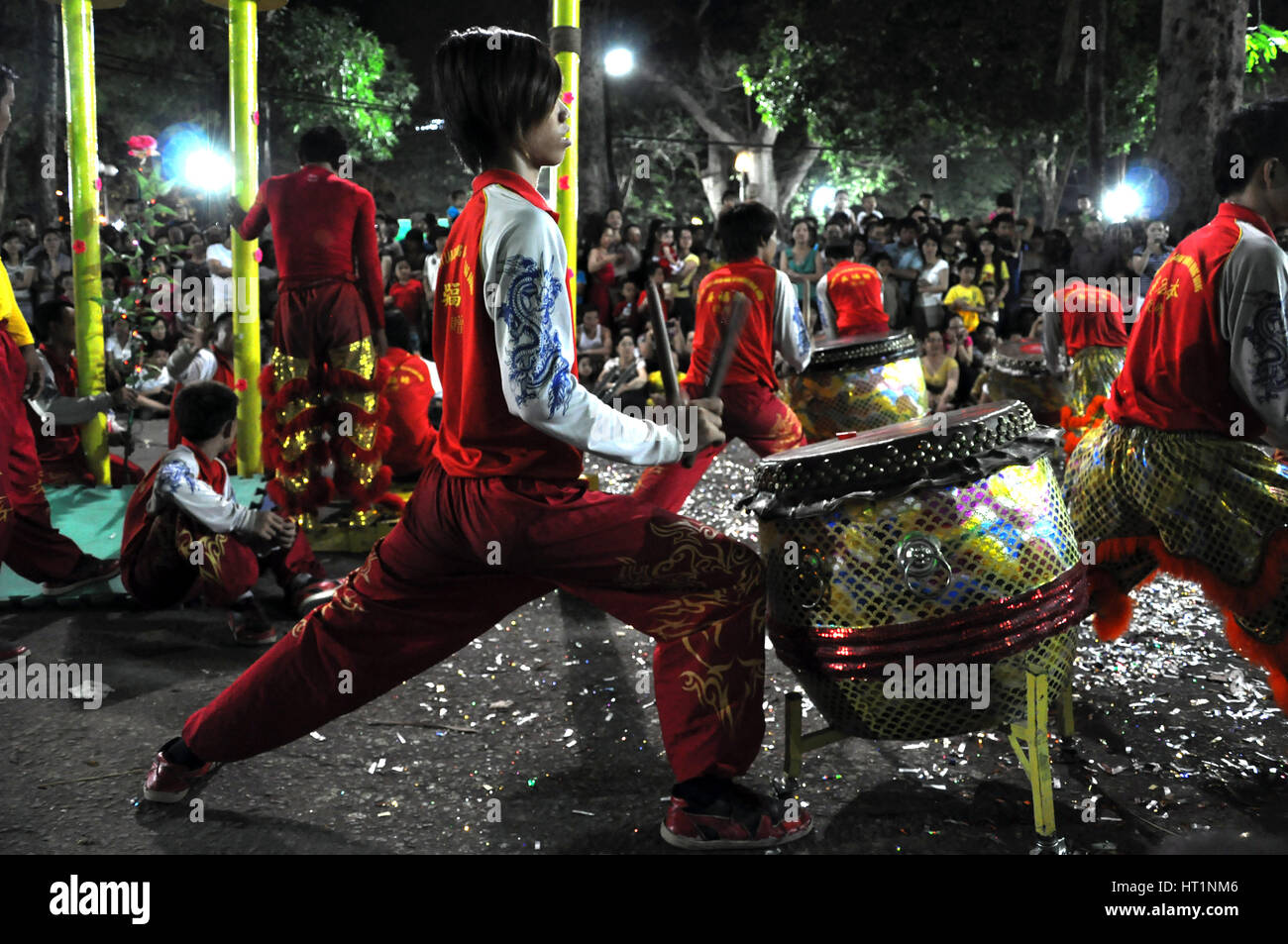 Chinese musicians new year hi-res stock photography and images - Alamy