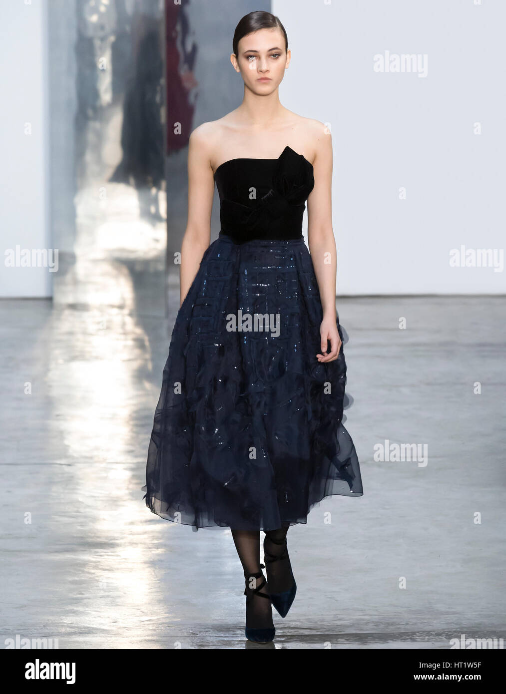 NEW YORK, NY - FEBRUARY 13, 2017: Greta Varlese walks the runway at the Carolina  Herrera Fall Winter 2017 fashion show during New York Fashion Week Stock  Photo - Alamy