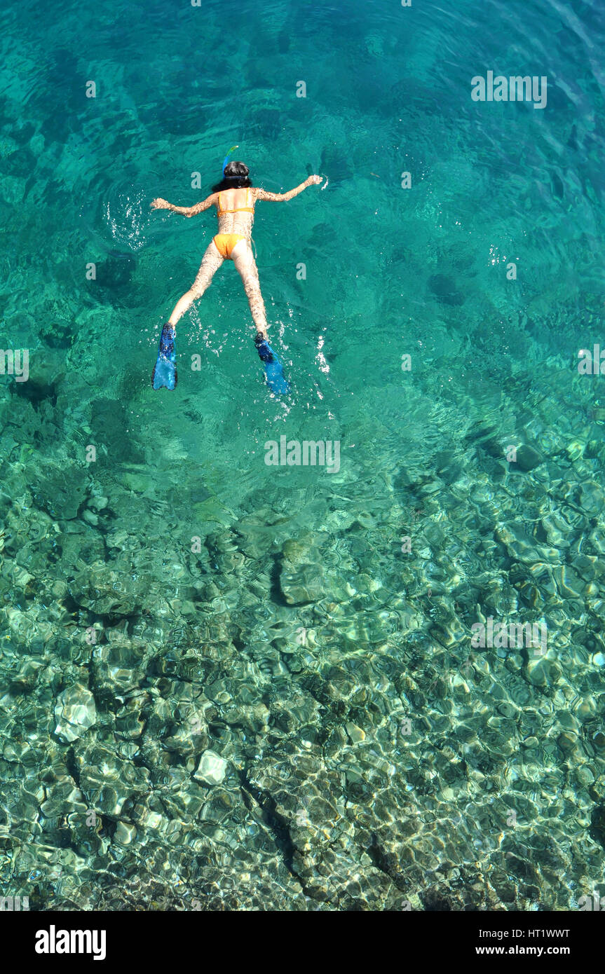 Woman snorkeling hawaii hi-res stock photography and images - Alamy