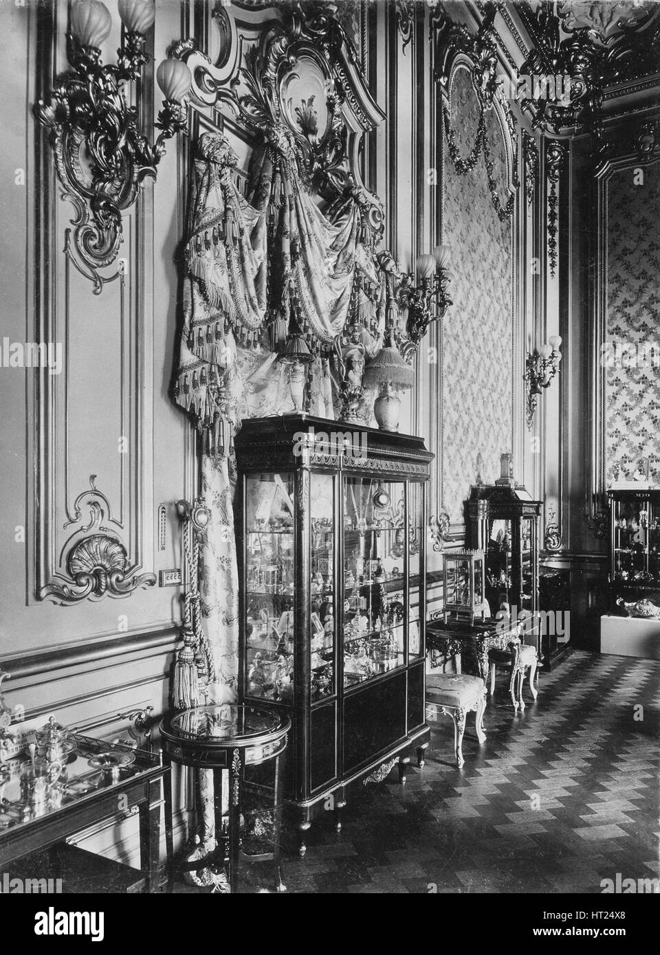 The Exhibition of the Fabergé House, 1902. Artist: Bulla, Karl Karlovich (1853-1929) Stock Photo