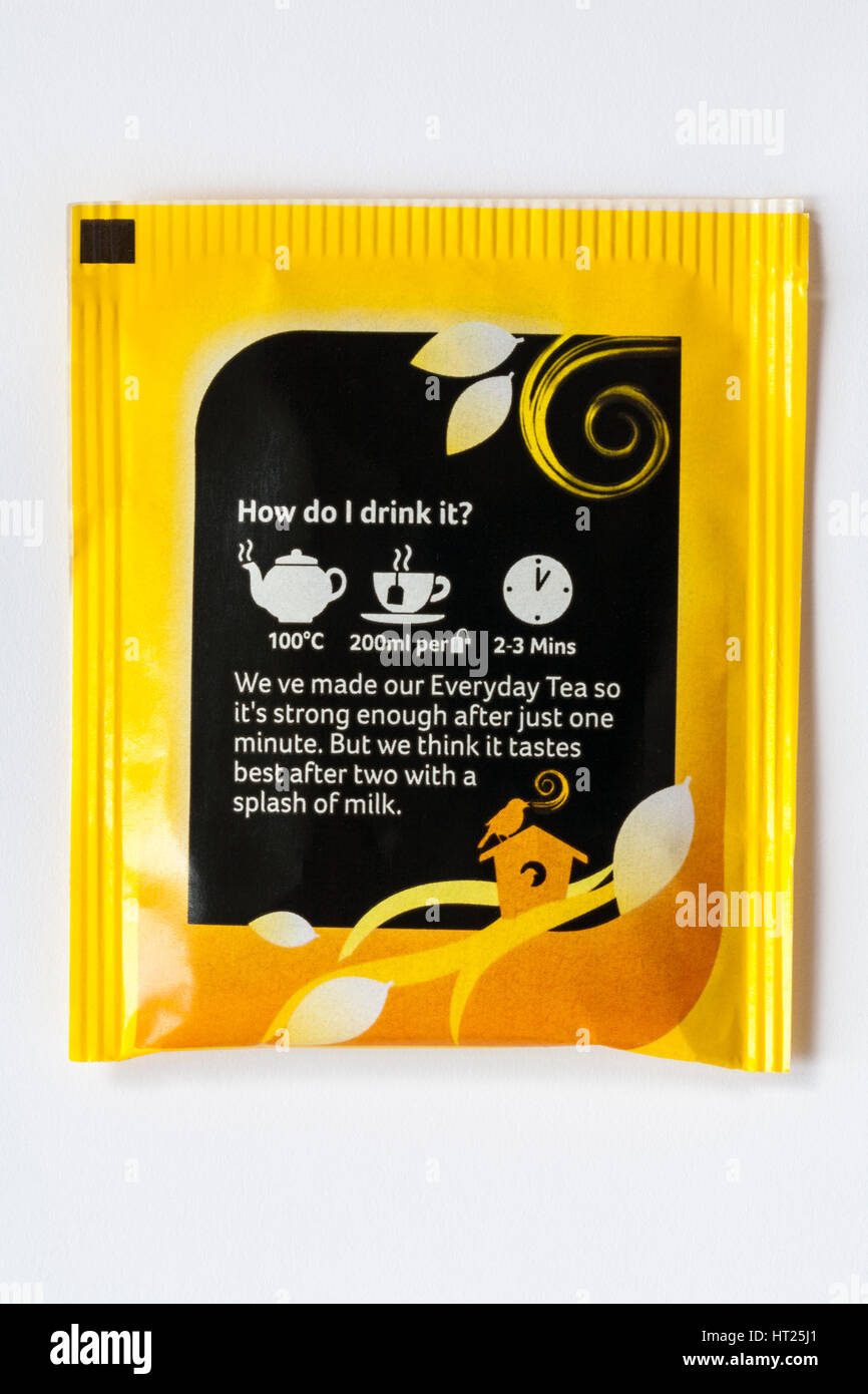 How do I drink it - details (in description) on how to make and drink tea on back of sachet of Twinings Everyday rich & full bodied teabag tea bag Stock Photo