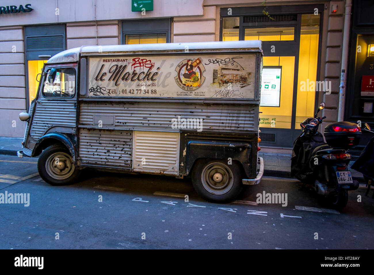 Well used Citroen H van from Le Marche Restaurant, 4th arrondissement Paris, France. Stock Photo