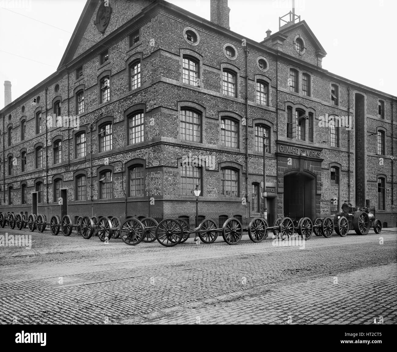 The gun carriage works, Cunard Engine Works, Derby Road, Kirkdale, Liverpool, January 1917. Artist: H Bedford Lemere. Stock Photo