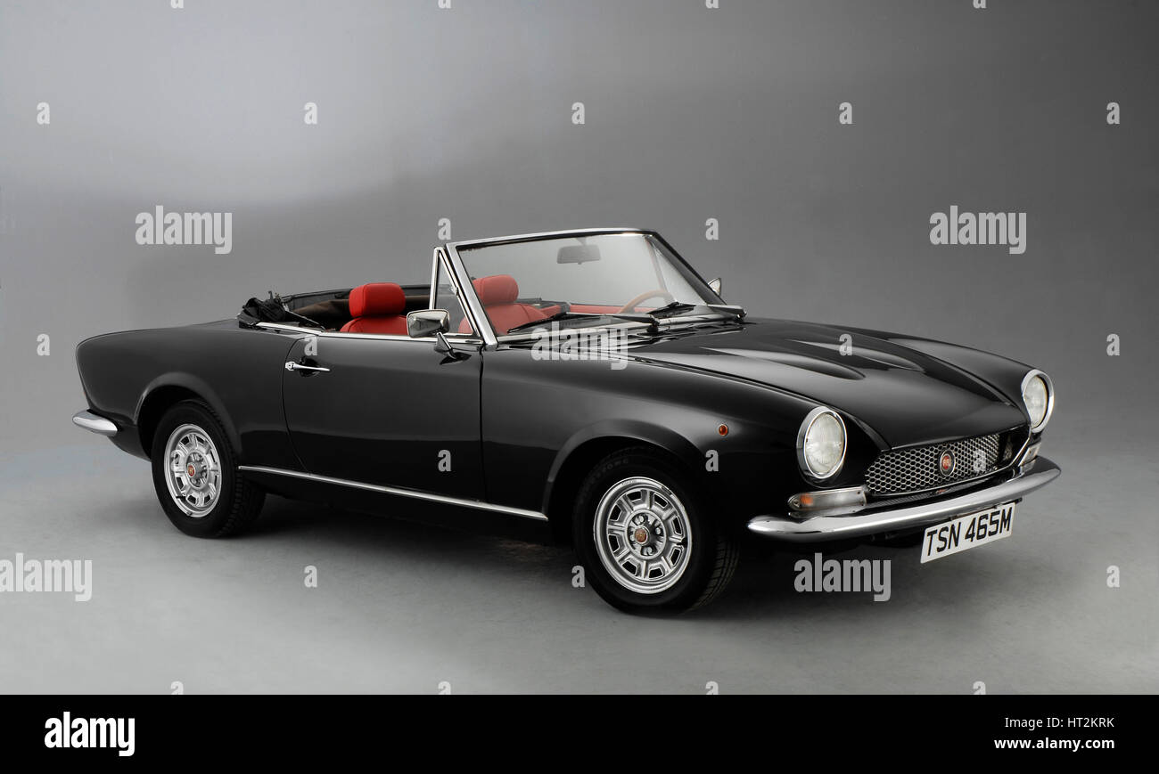Fiat 124 Spider Hi-Res Stock Photography And Images - Alamy