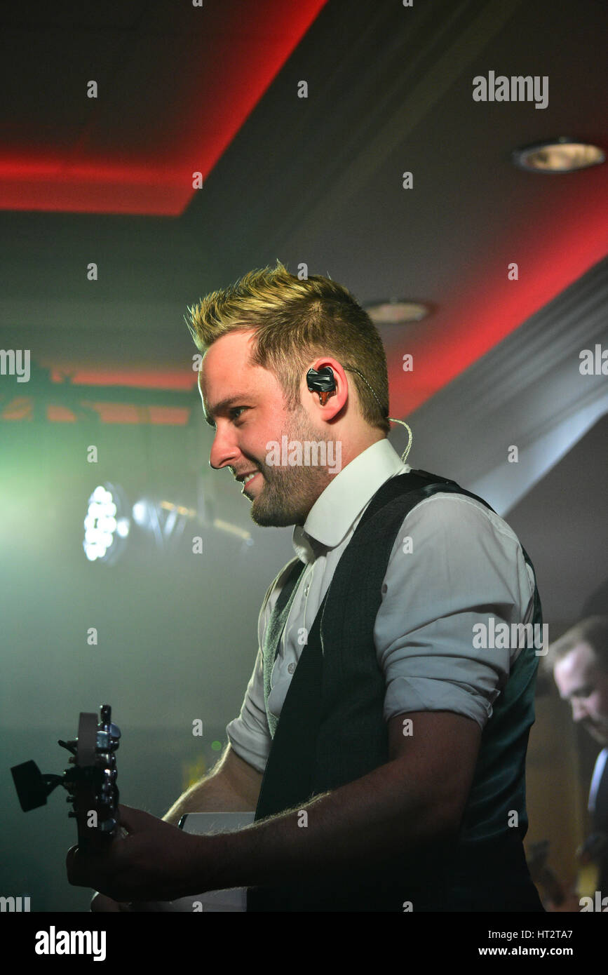 Irish Country Singer Songwriter Derek Ryan Live In Concert As Part Of His Uk And Ireland Wide This Is Me Tour Moy County Tyrone Credit Mark Winter Alamy Live News Stock Photo Alamy