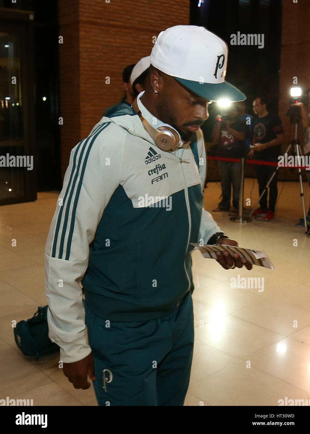 Guarulhos, Brazil. 07th Mar, 2017. The player Michel Bastos, the SE Palmeiras during landing, the concentration of the team hotel in San Miguel de Tucuman, Argentina. Credit: Cesar Greco/FotoArena/Alamy Live News Stock Photo