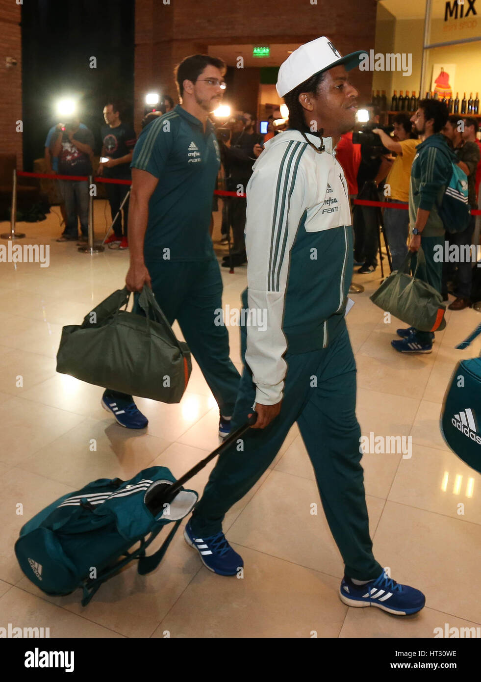 Guarulhos, Brazil. 07th Mar, 2017. The Keno player, SE Palmeiras during landing, the concentration of the team hotel in San Miguel de Tucuman, Argentina. Credit: Cesar Greco/FotoArena/Alamy Live News Stock Photo