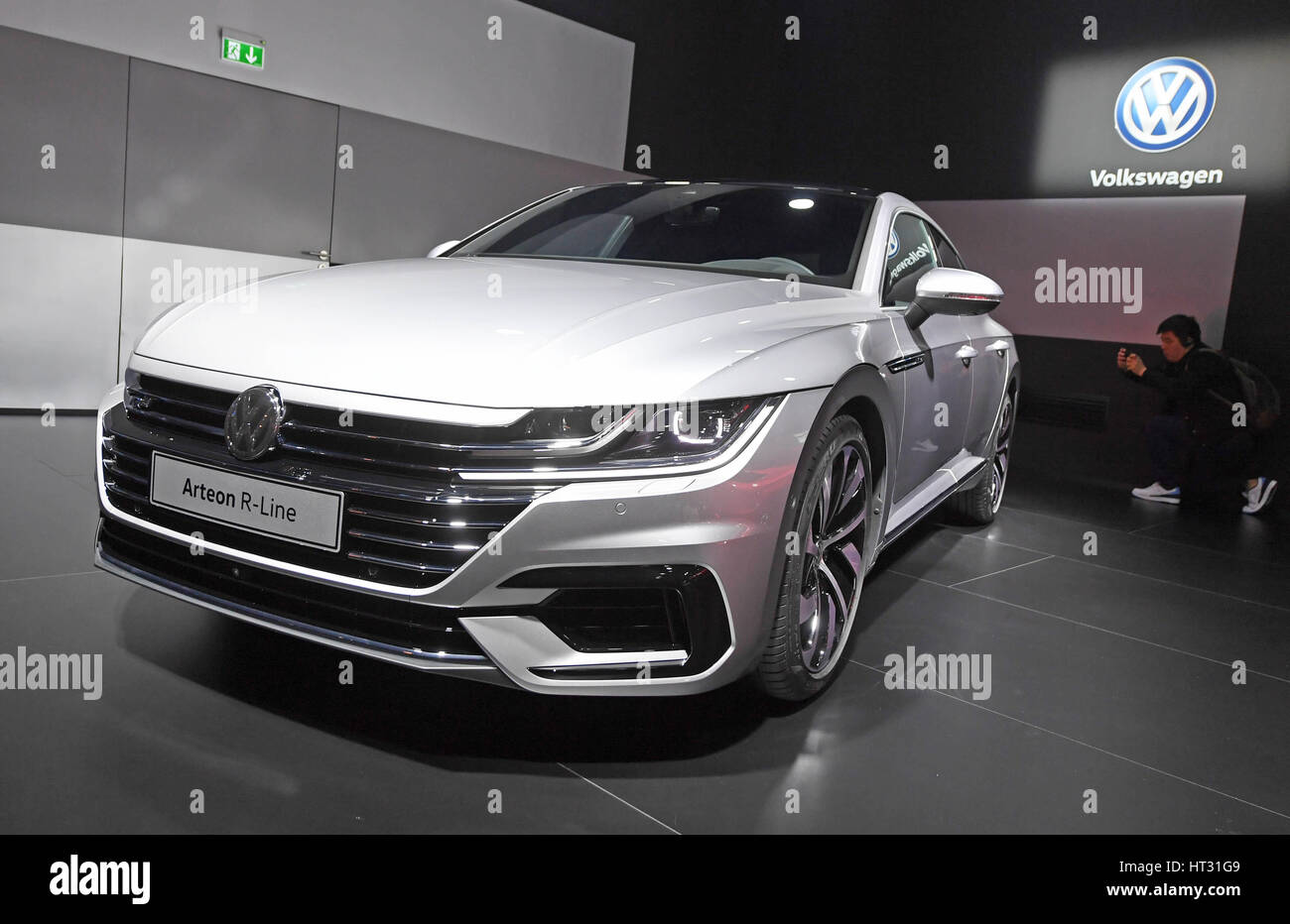 Geneva, Switzerland. 6th Mar, 2017. A VW Arteon gets presented at the  Volkswagen (VW) group evening at the Geneva International Motor Show,  Switzerland, 6 March 2017. The event took place before the