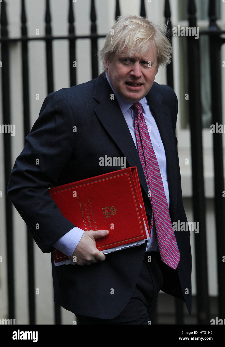 Boris johnson arriving at parliament hires stock photography and