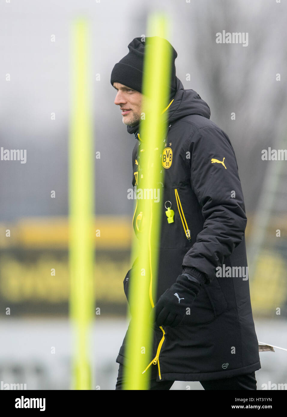 Dortmund, Germany. 7th Mar, 2017. Borussia Dortmund trainer Thomas Tuchel prepares his team for the final session on the training grounds in Dortmund, Germany, 7 March 2017. BVB will meet Benfica Lissabon in the second round second legs of the Champions League (8.03.). Photo: Bernd Thissen/dpa/Alamy Live News Stock Photo