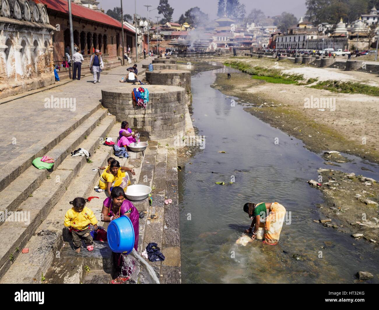 Kathmandu, Central Development Region, Nepal. 7th Mar, 2017. Women do