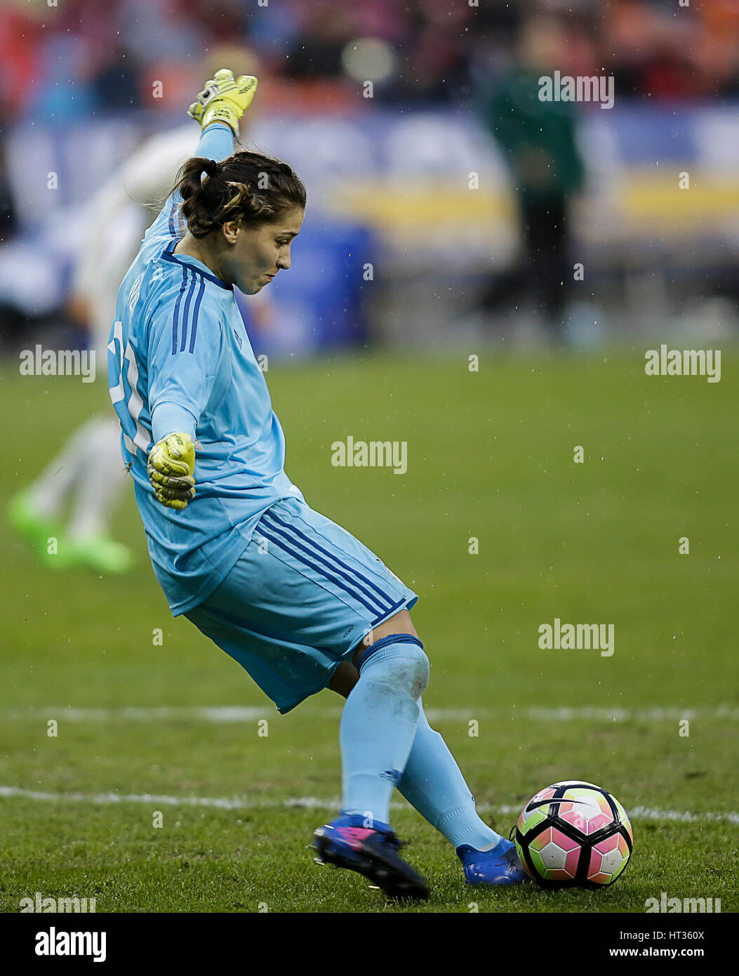 Washington DC, USA. 7th Mar, 2017. German Women's National Team Goalkeeper #21 Lisa WeiB clears the ball during a soccer match as part of the SheBelieve Cup 2017 between Germany and England at RFK Stadium in Washington DC. Germany defeats England, 1-0. Justin Cooper/CSM/Alamy Live News Stock Photo