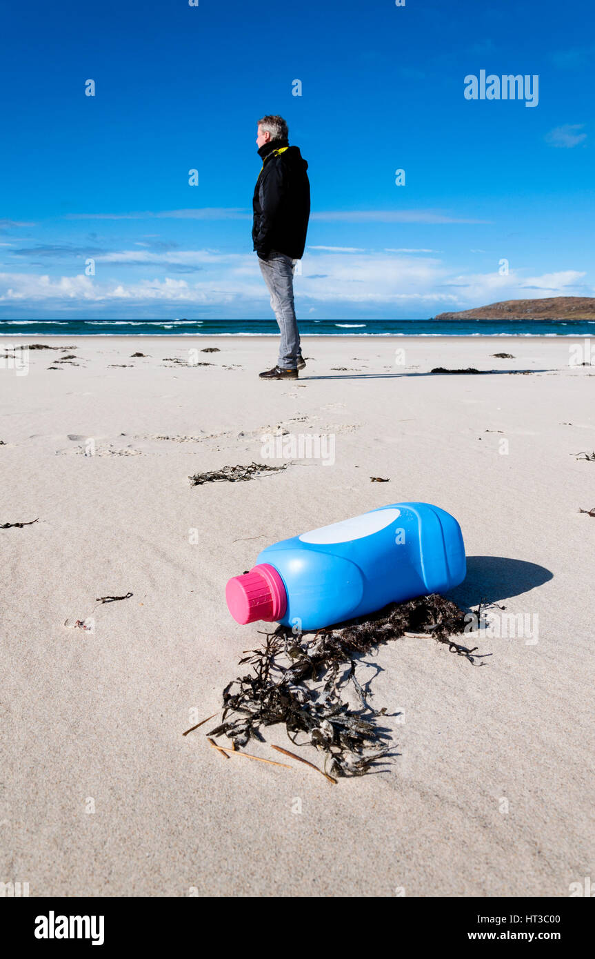 Plastic bottle waste pollution on Maghera beach, Ardara, County Donegal, Ireland Stock Photo