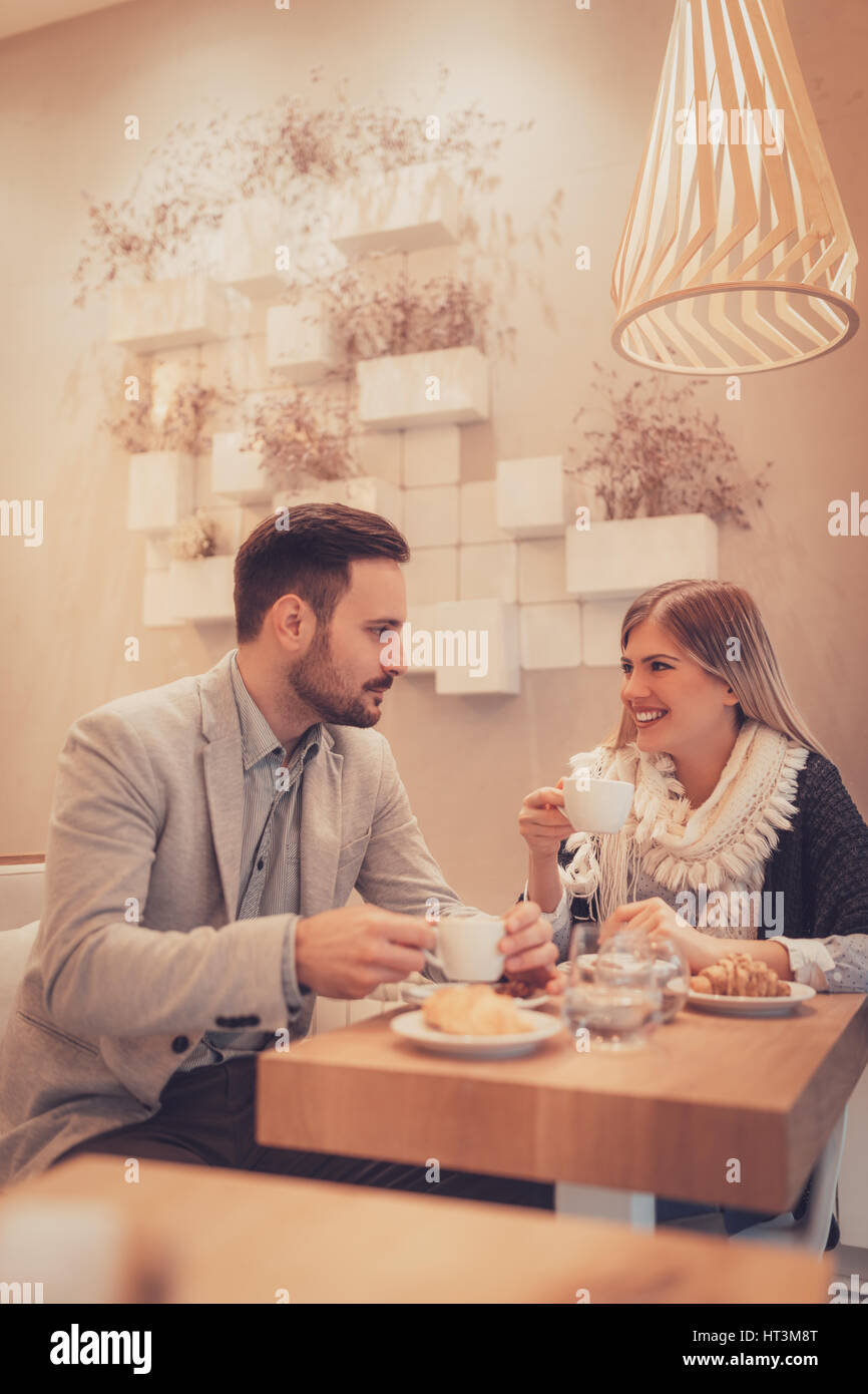 Couple woman man cafe talking hi-res stock photography and images - Alamy