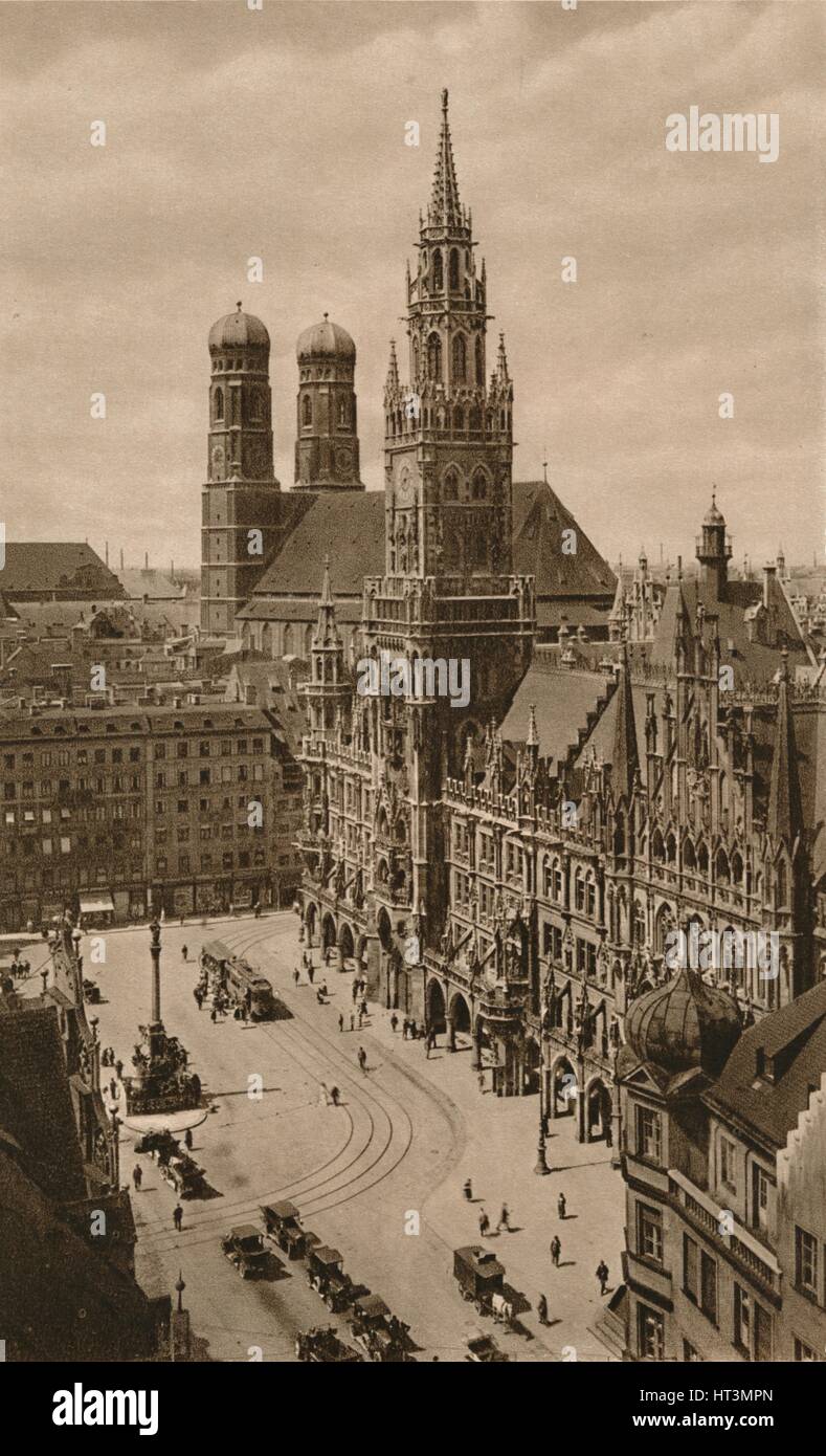 'Munchen. Marienplatz - Town - Hall - Frauen Church', 1931. Artist: Kurt Hielscher. Stock Photo