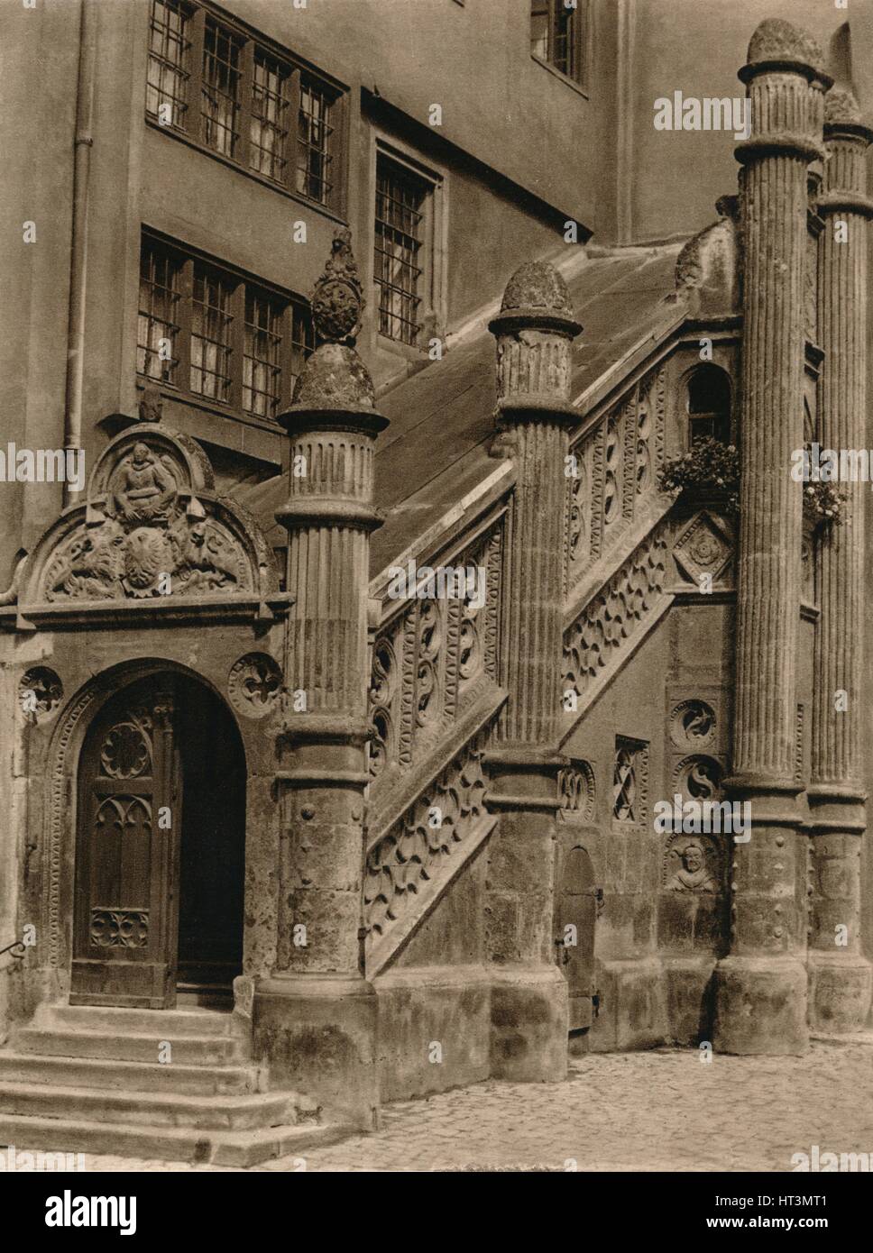 Town hall stairs hi-res stock photography and images - Alamy