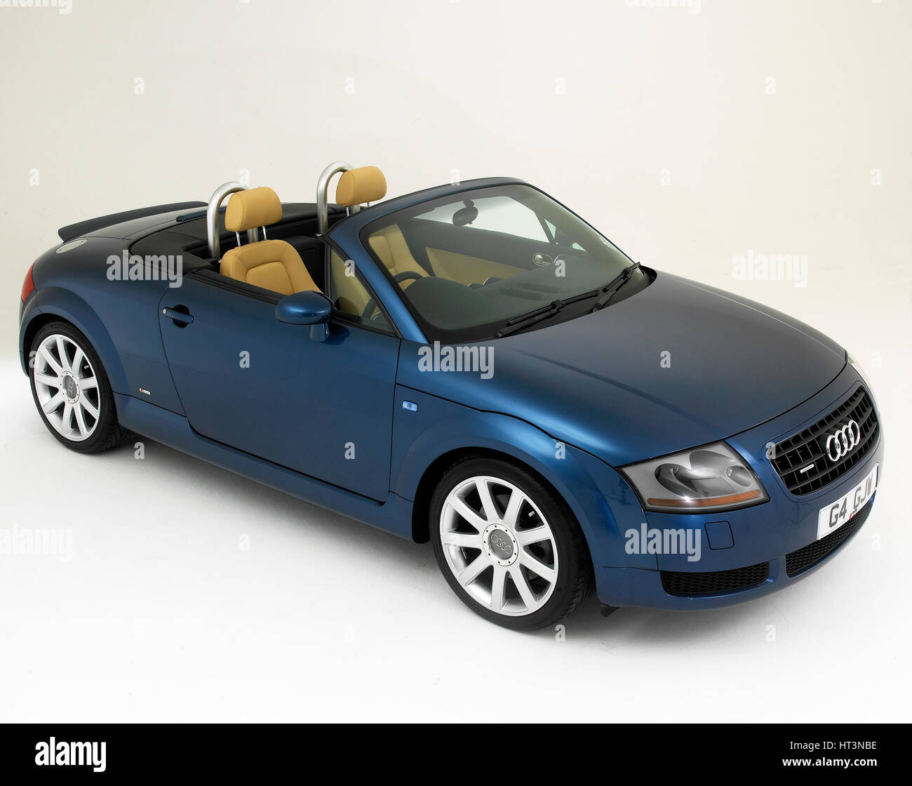 2003 audi tt roadster hi-res stock photography and images - Alamy