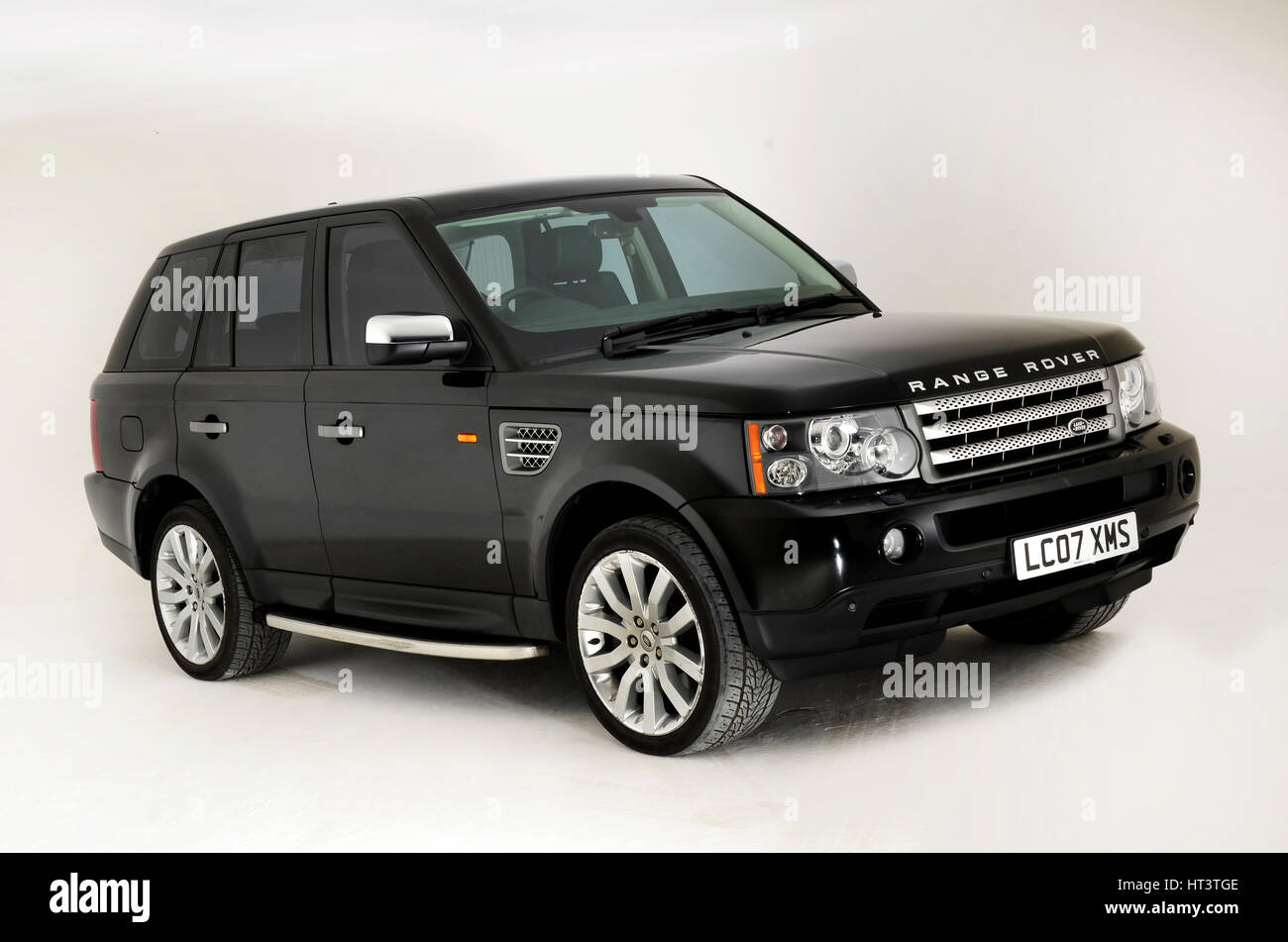 Black range rover sport hi-res stock photography and images - Alamy