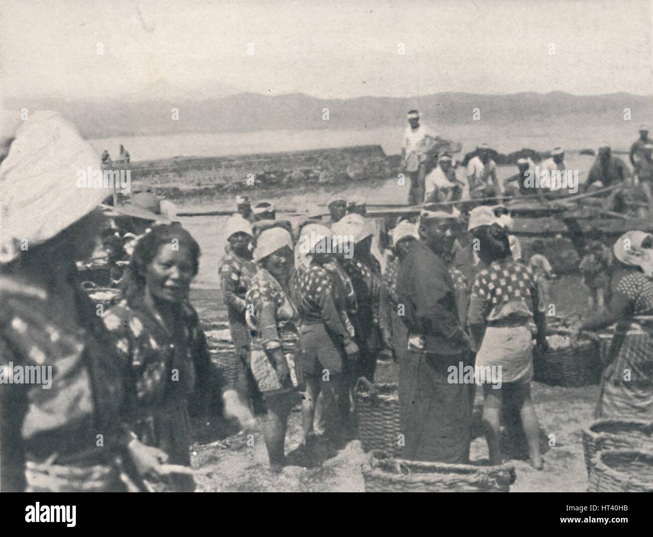 Women japan 1920s hi-res stock photography and images - Alamy