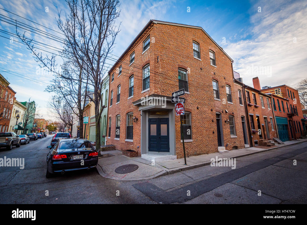 Row of houses at shore street hires stock photography and images Alamy