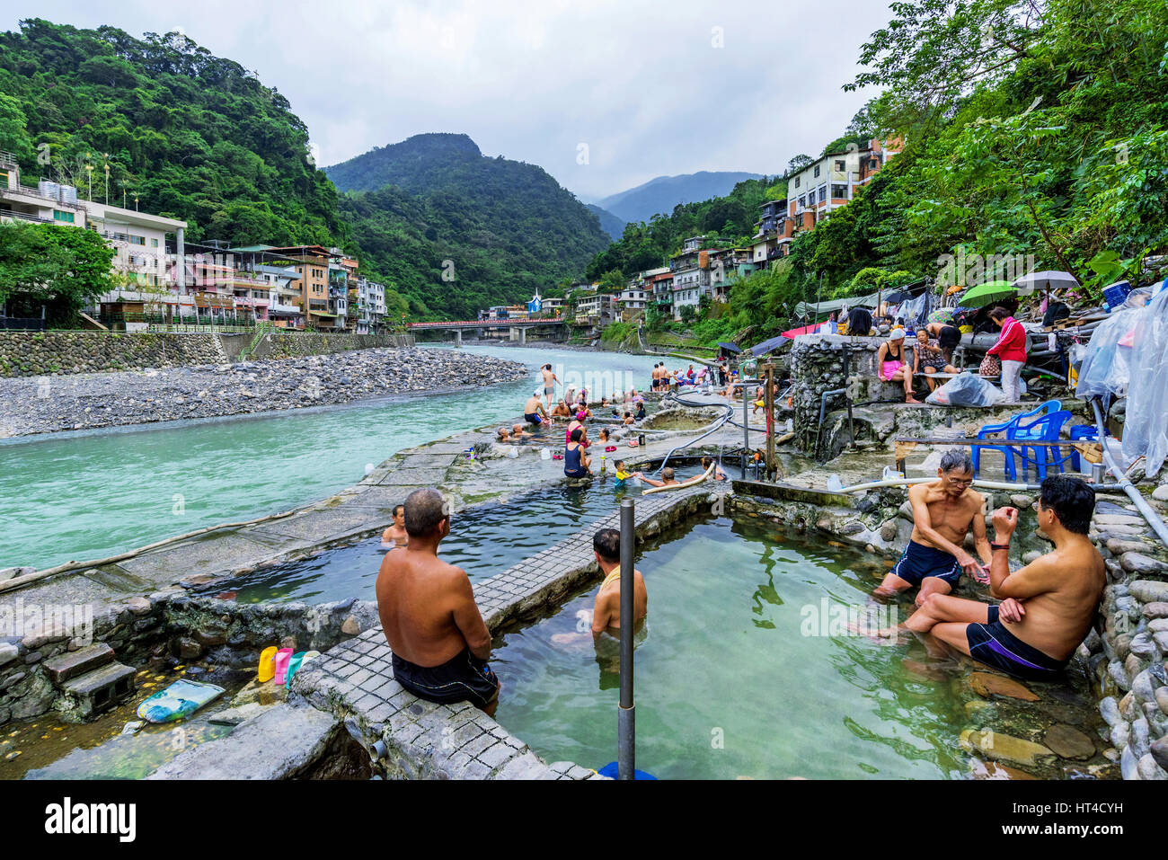 TAIPEI, TAIWAN - NOVEMBER 29: Taiwanese people bathing in public hot springs baths in Wulai village on November 29, 2016 in Taipei Stock Photo