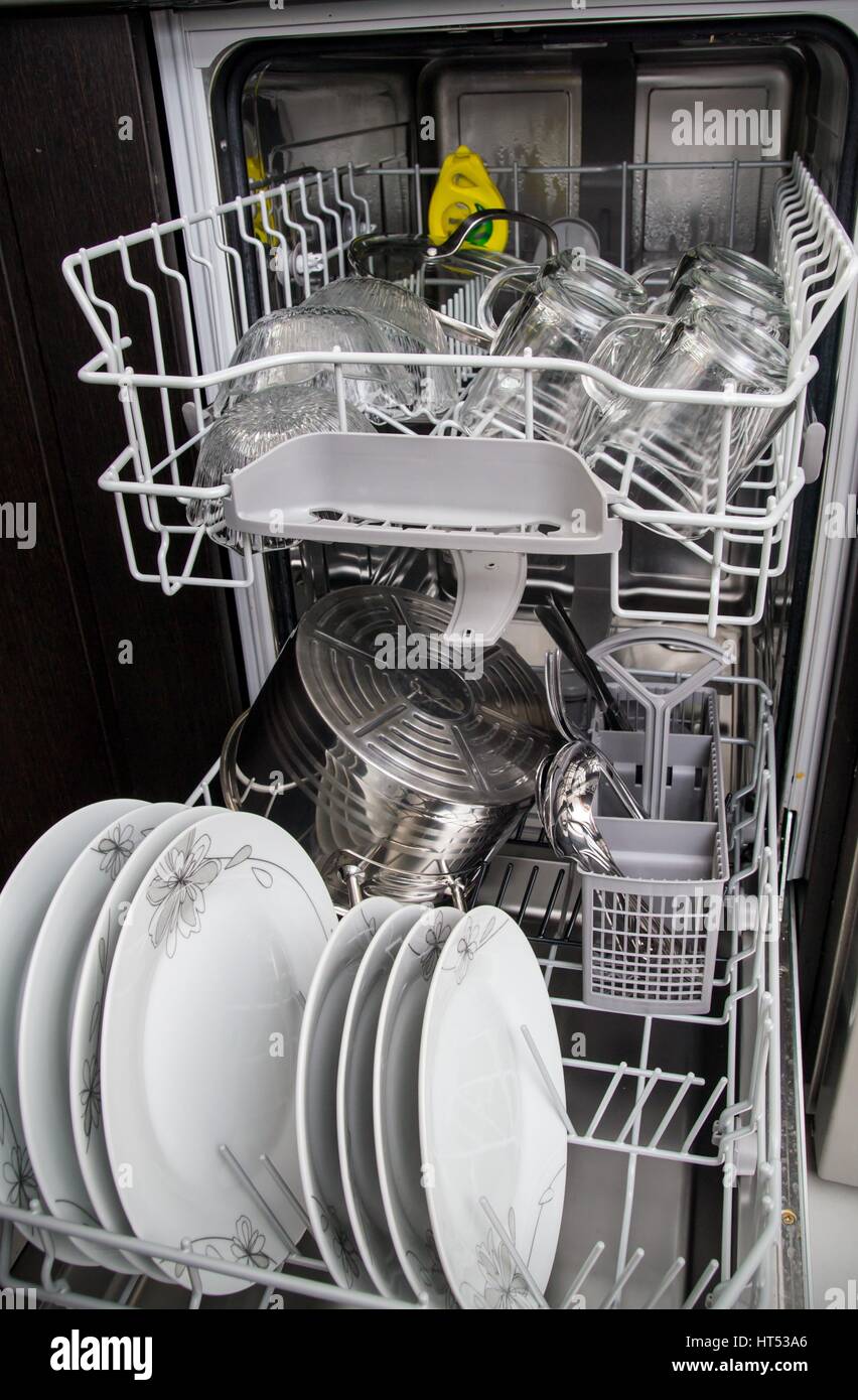 Commercial dishwasher rack hi-res stock photography and images - Alamy