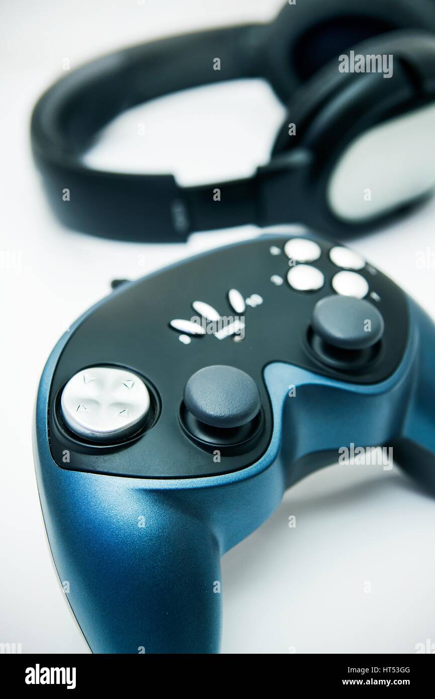 Game pad hi-res stock photography and images - Page 3 - Alamy