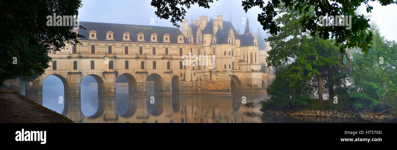 The Chateau de Chenonceau span the River Char. Loire Valley. Chenonceaux, Indre-et-Loire département France. Stock Photo