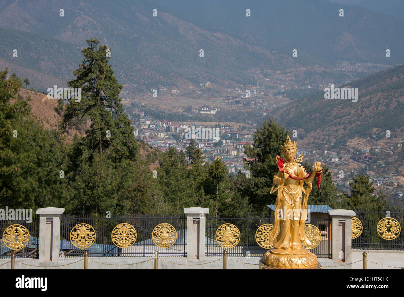 Bhutan, Thimphu. Buddha Dordenma statue. Golden statues around one of the largest Buddha statues in the world with a view of Kuenselphodrang Nature Pa Stock Photo